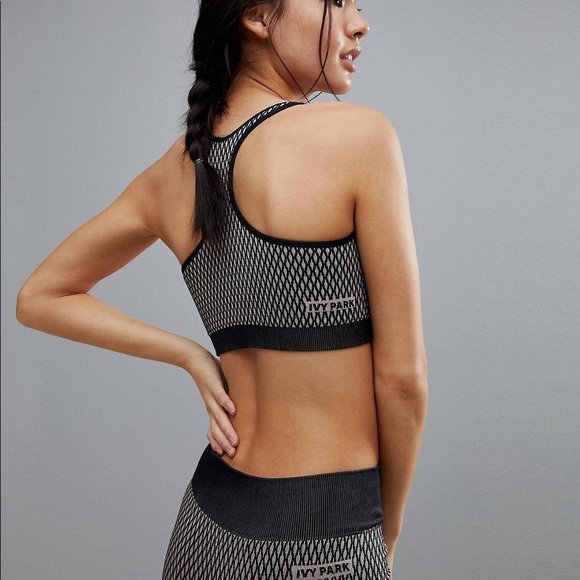Ivy Park Active Fishnet Seamless Bra - Picture 3 of 6